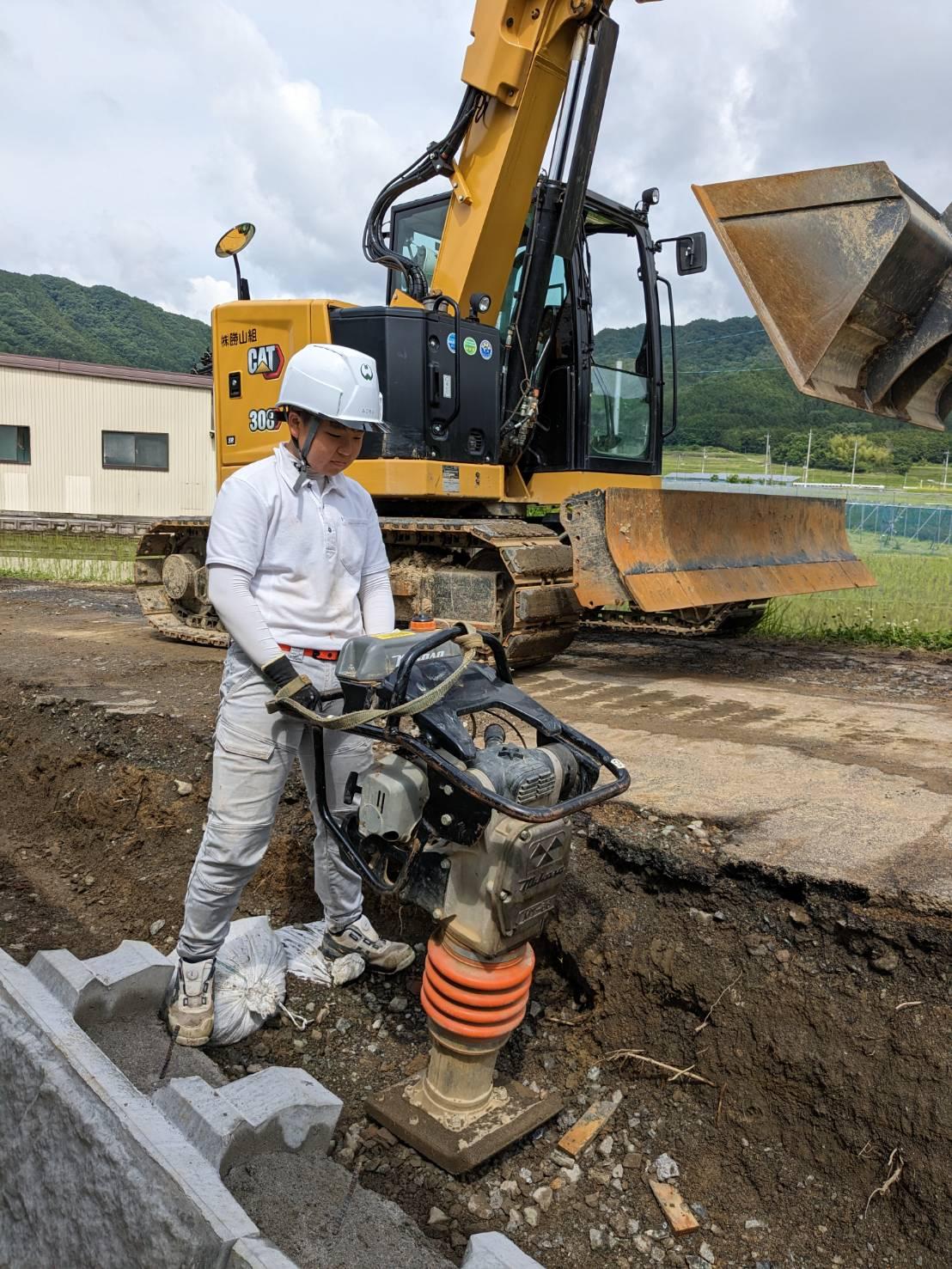 株式会社勝山組